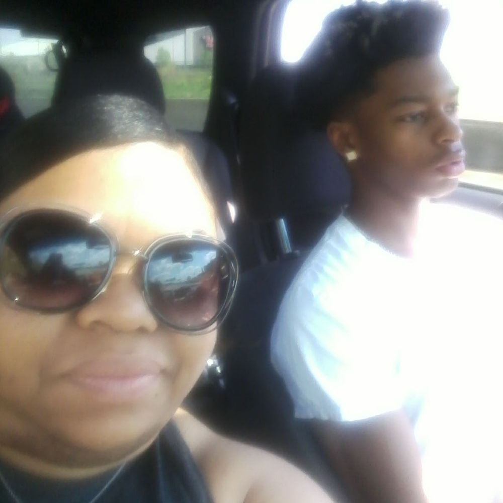 Meet your Posher, Shay